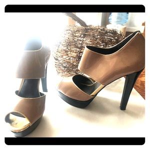 BCBG patent leather 5”  heels